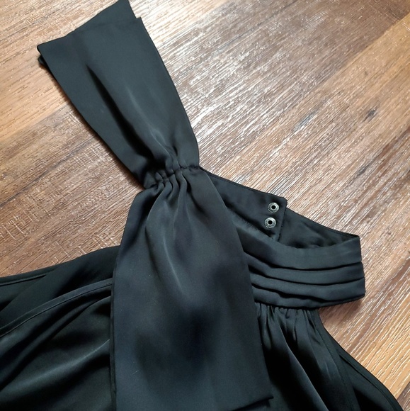 Top - Picture 2 of 6